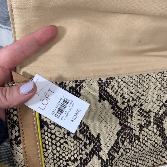 NWT LOFT Faux-Snake Skin Tan & Yellow Clutch - Picture 5 of 5